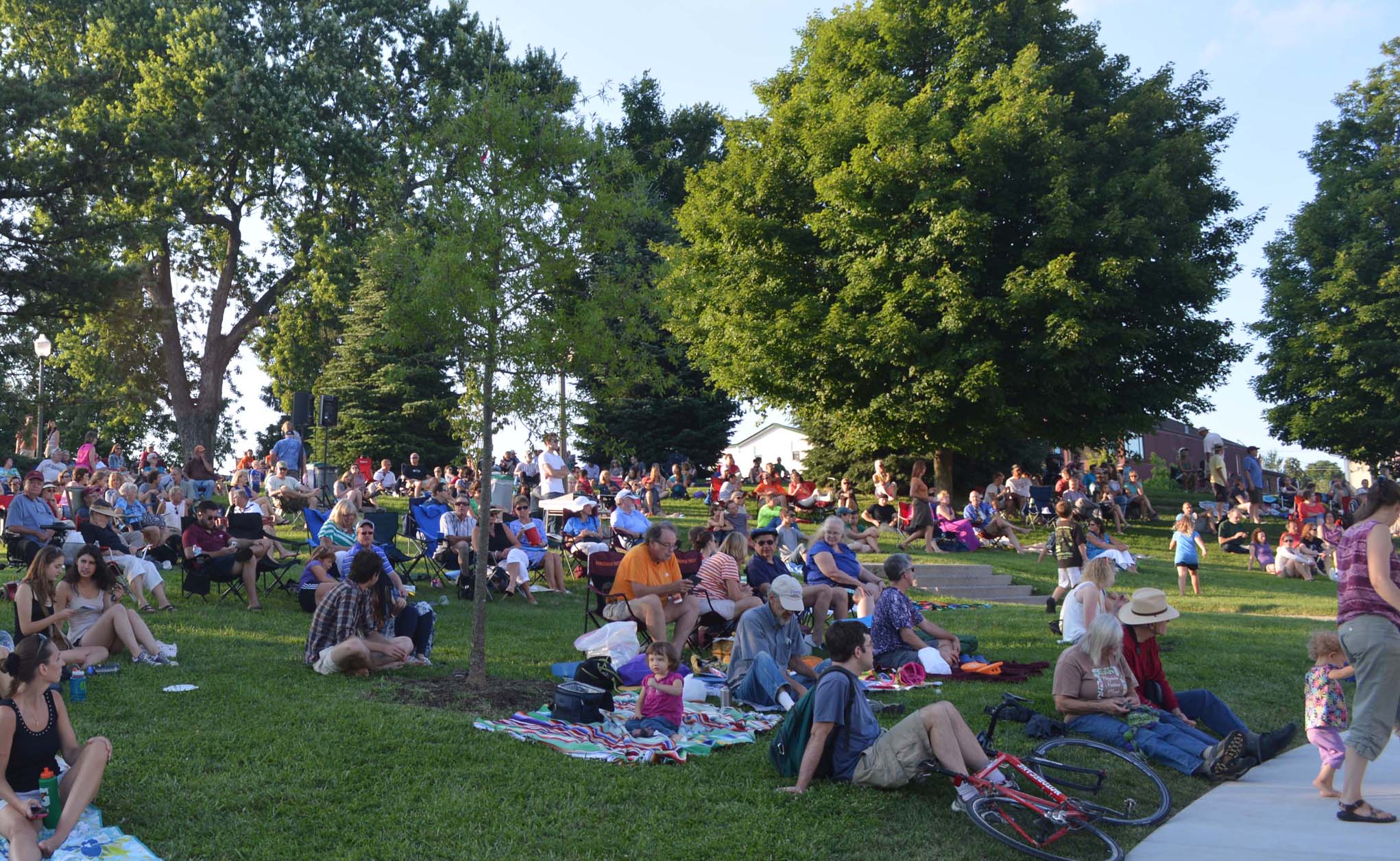Blacksburg Summer Arts Festival on Henderson lawn