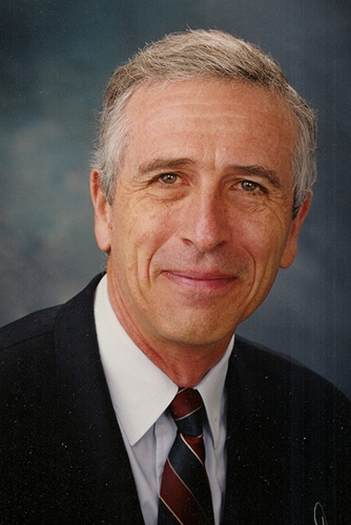 Photograph of Virginia Tech's 2015 University Distinguished Achievement Award recipient William Lewis